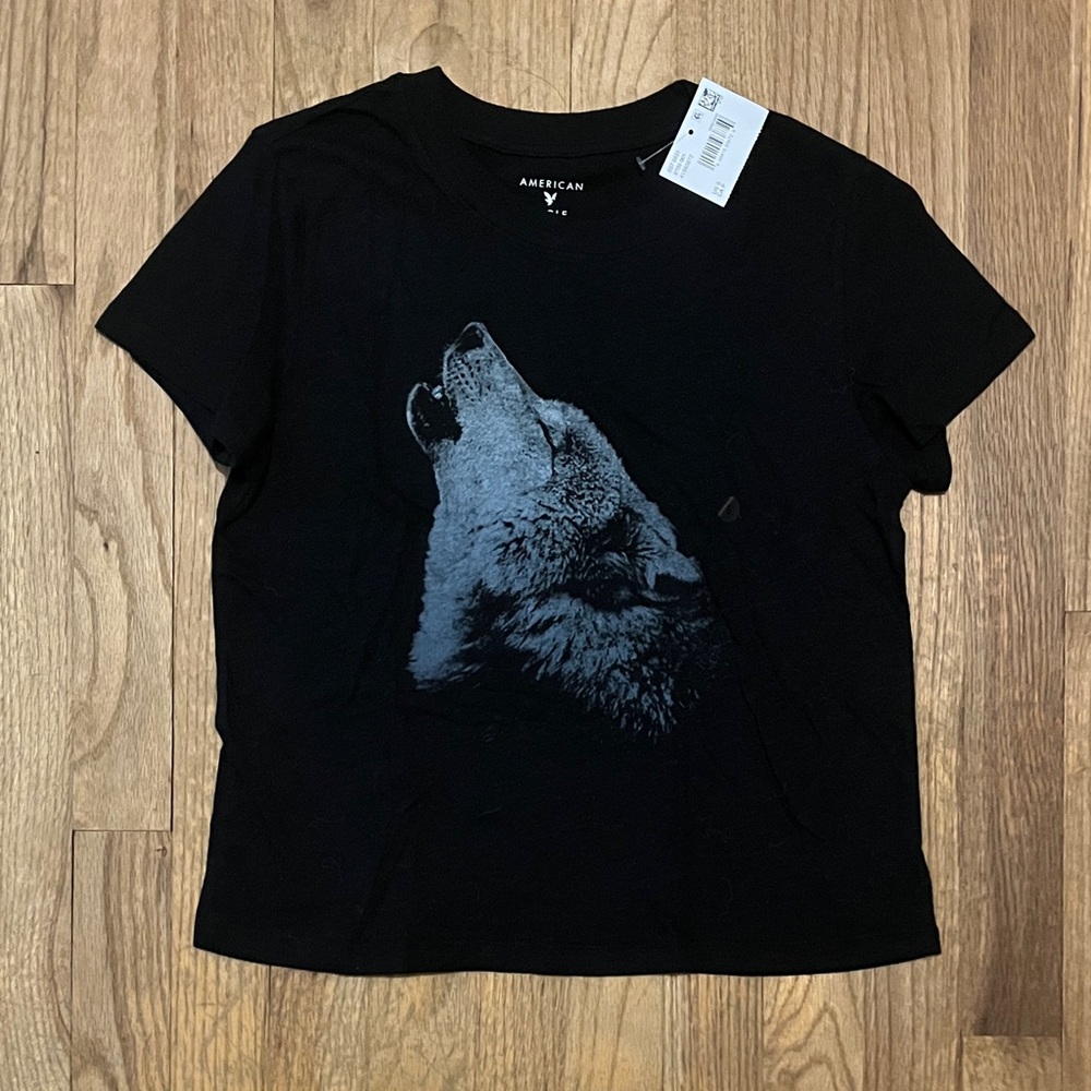 NWT American Eagle Outfitters Black Wolf Graphic Baby Tee